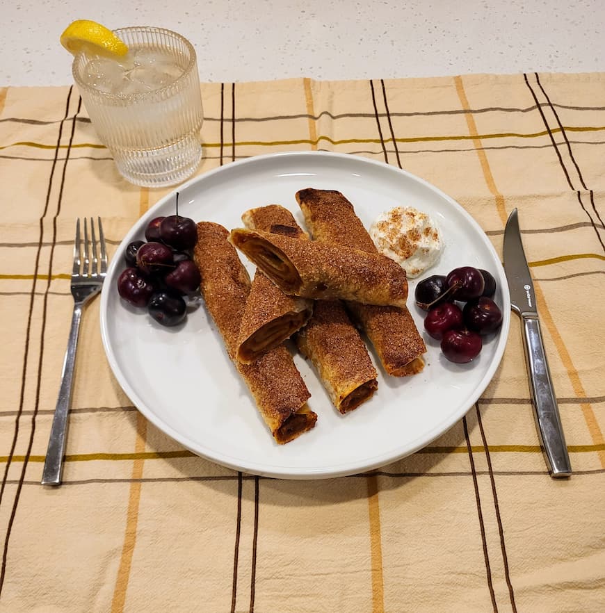 Pumpkin Pie Roll-Ups